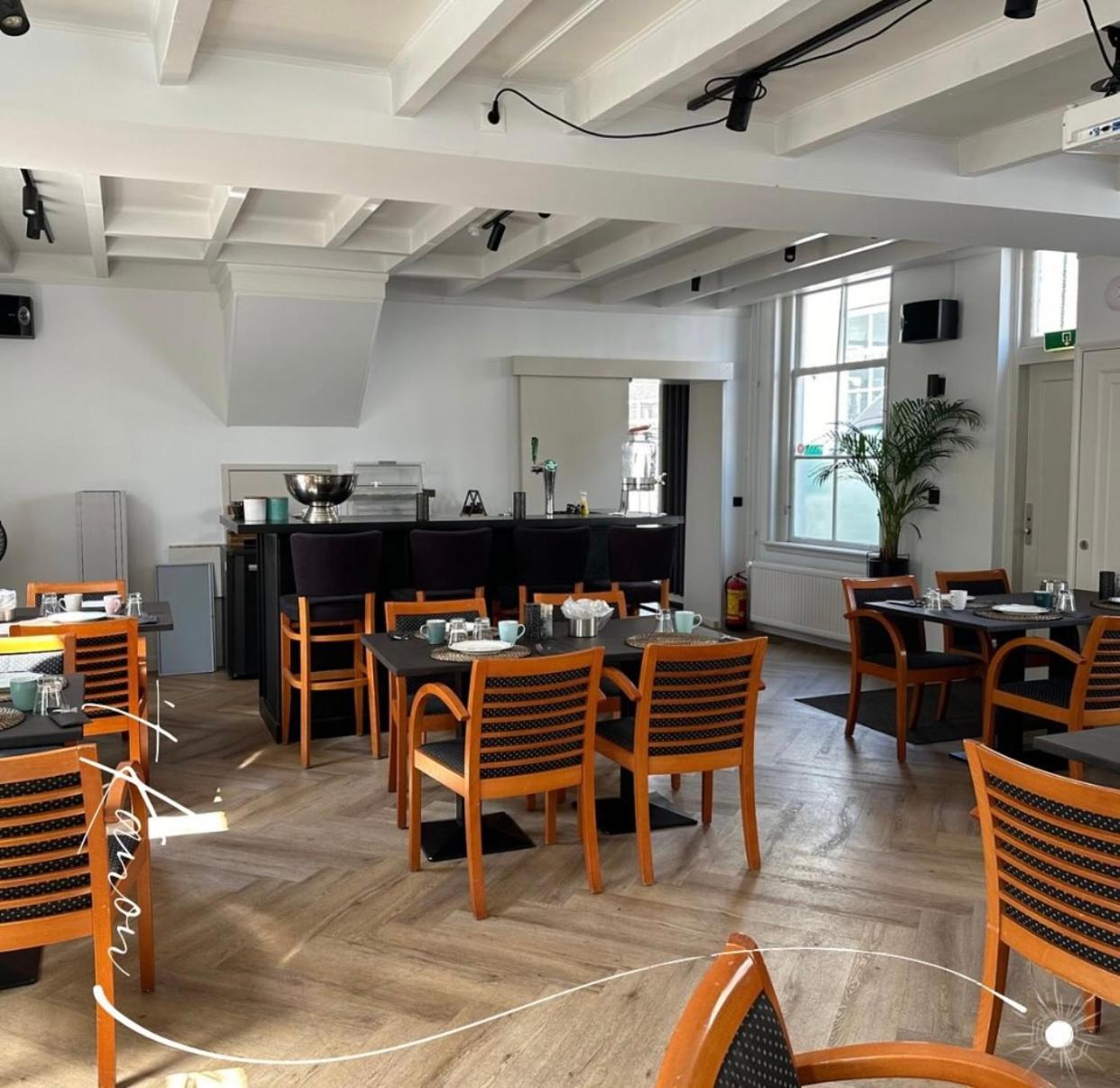 沃德瓦德库戈尔酒店 Heusden  外观 照片